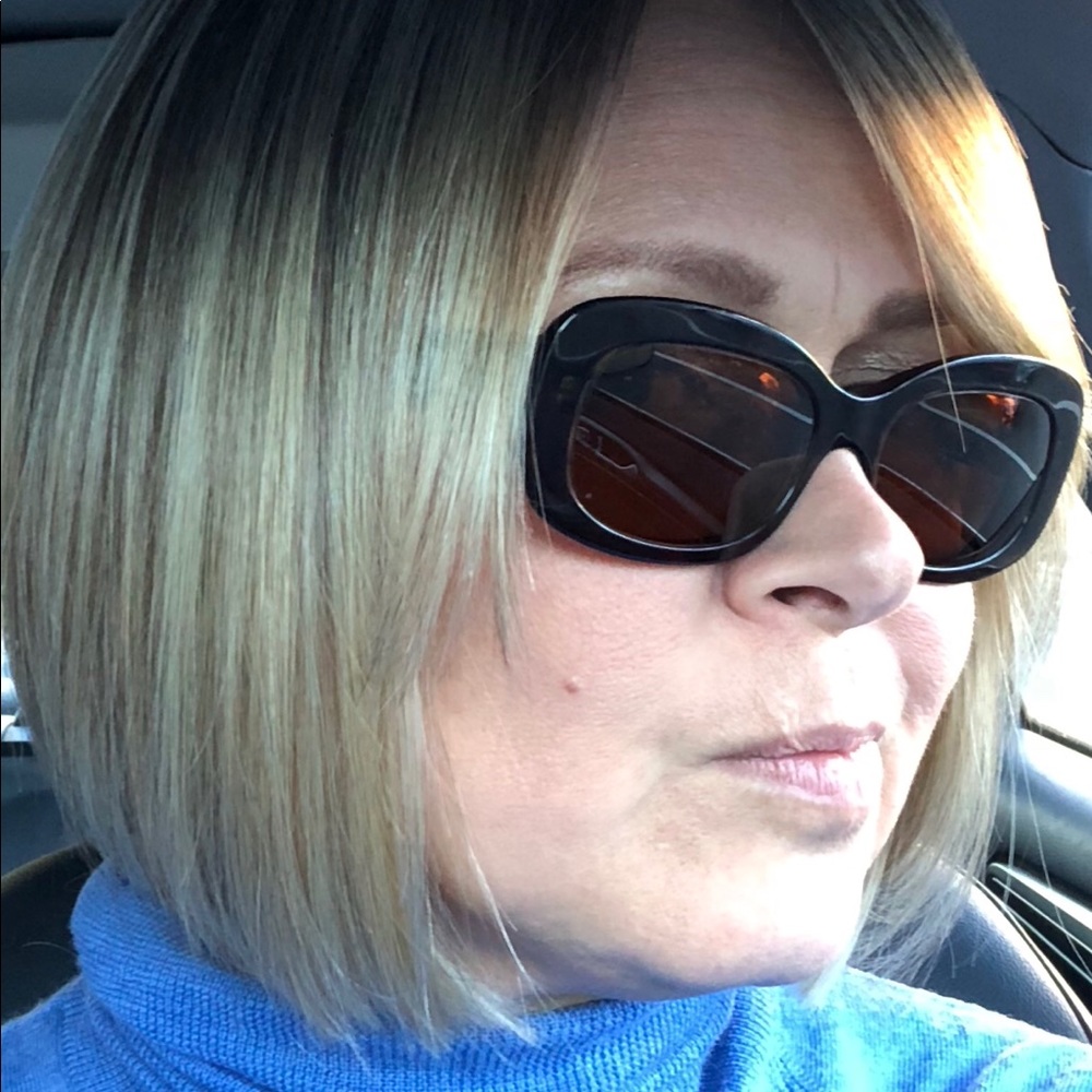 Meet your Posher, Deb